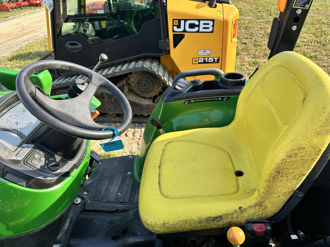 Image of John Deere 3025E Image 0