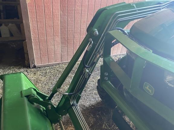 Image of John Deere 3032E equipment image 3