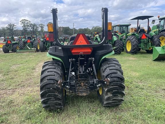 Image of John Deere 3032E equipment image 2