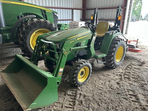 Image of John Deere 3032E Primary image