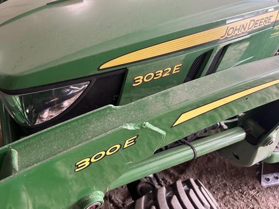 Image of John Deere 3032E equipment image 1