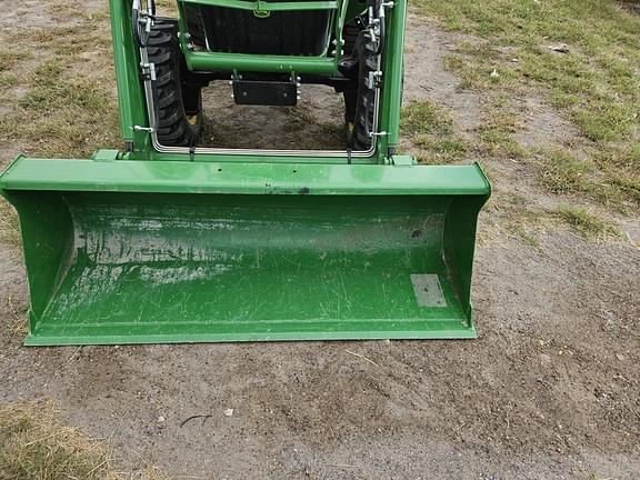 Image of John Deere 3032E equipment image 1