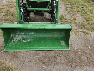 Main image John Deere 3032E 1