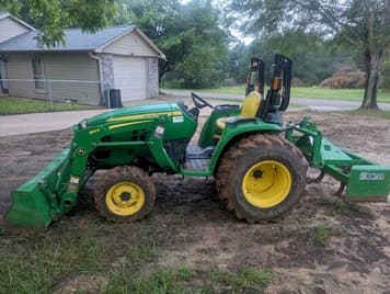 Main image John Deere 3032E
