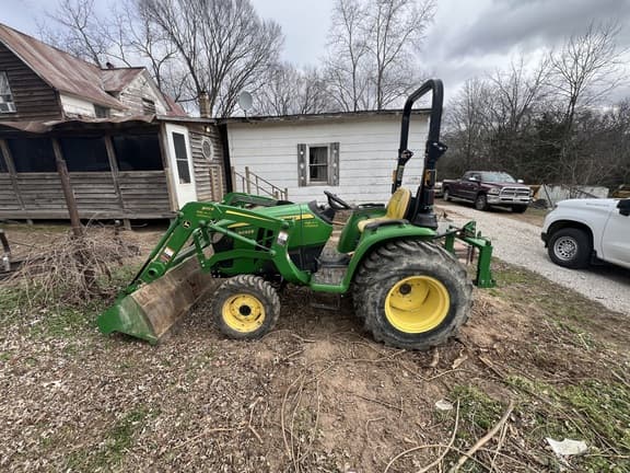 Image of John Deere 3032E equipment image 1