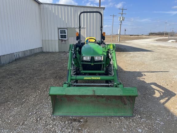 Image of John Deere 3032E equipment image 2