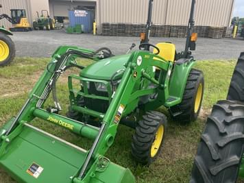 Main image John Deere 3032E