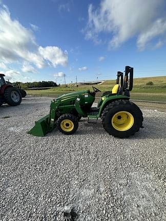 Image of John Deere 3032E equipment image 1