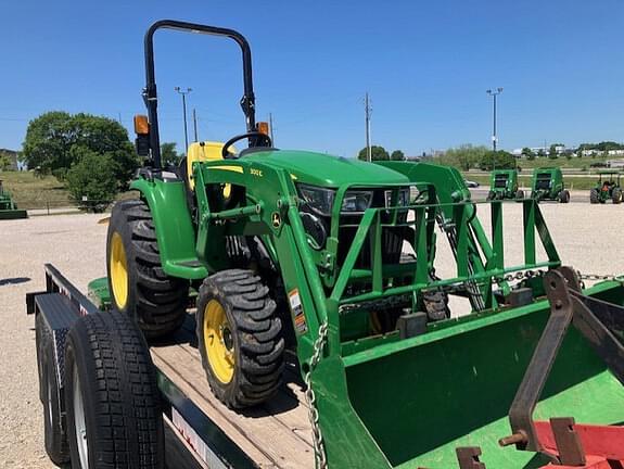 Image of John Deere 3032E equipment image 4