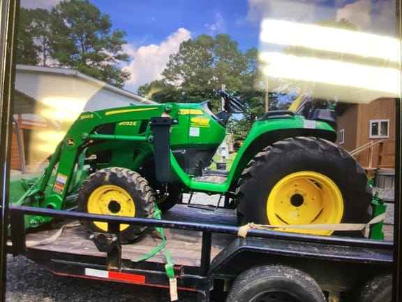 Main image John Deere 3032E