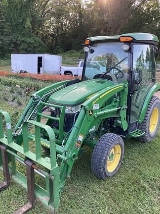 Image of John Deere 3033R equipment image 2