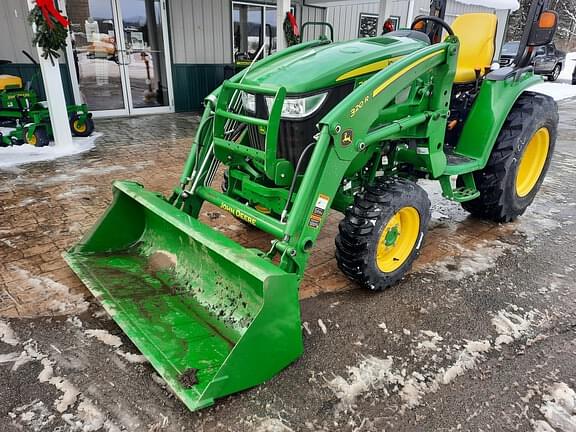 Image of John Deere 3033R equipment image 1