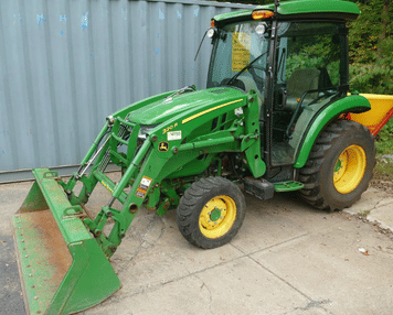 Main image John Deere 3033R