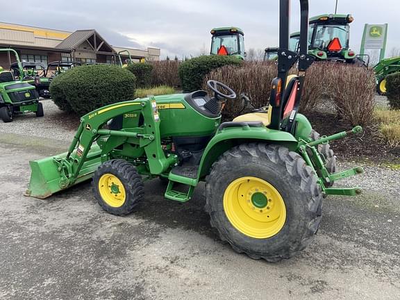 Image of John Deere 3033R equipment image 1