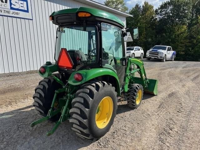 Image of John Deere 3033R equipment image 2