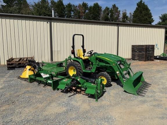 Image of John Deere 3033R equipment image 1