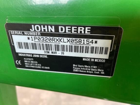 Image of John Deere 3033R equipment image 1