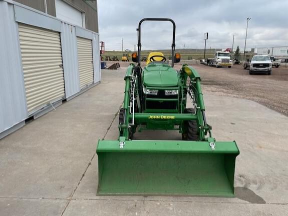 Image of John Deere 3033R equipment image 3