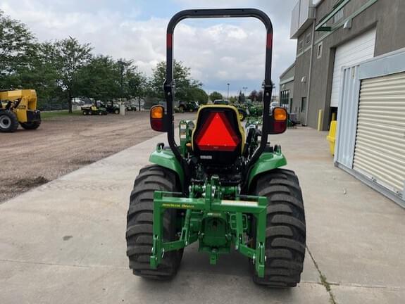 Image of John Deere 3033R equipment image 4