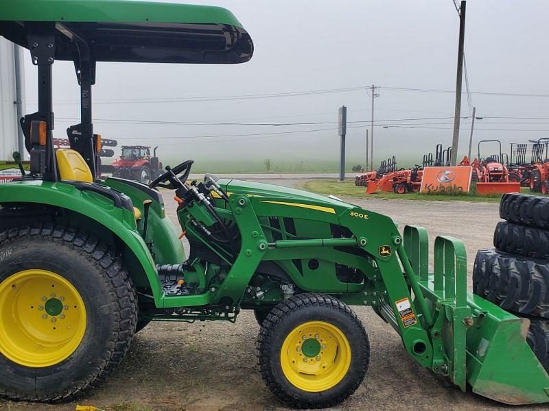 Image of John Deere 3035D Primary image