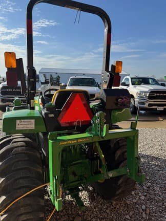 Image of John Deere 3035D equipment image 2