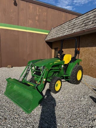 2020 John Deere 3035D Equipment Image0