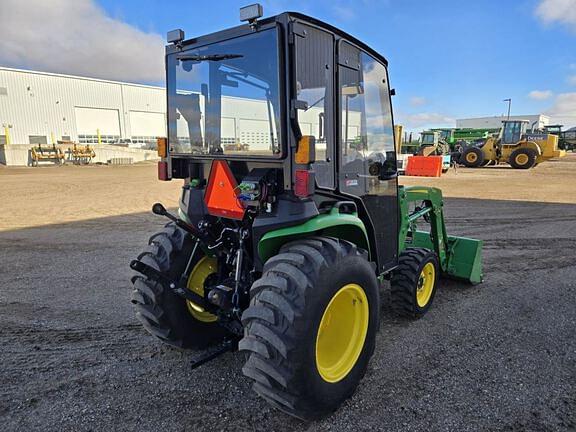 Image of John Deere 3038E equipment image 4