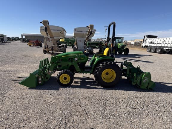 Image of John Deere 3038E equipment image 1