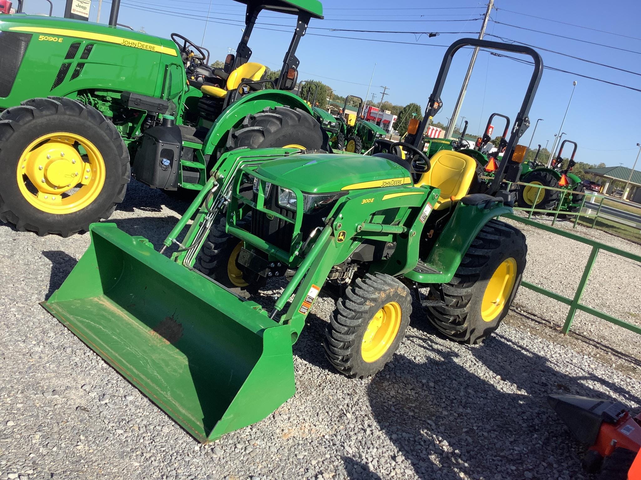 Main image John Deere 3038E