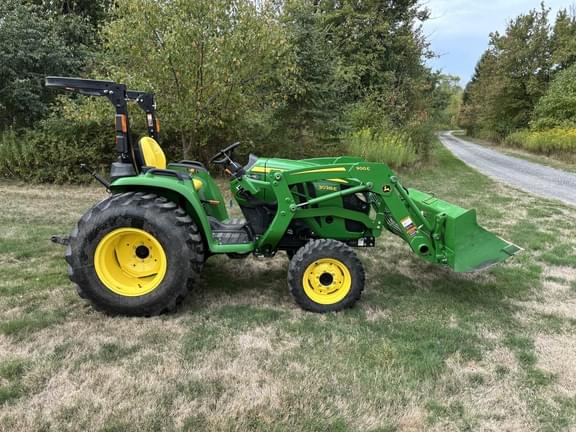 Image of John Deere 3038E equipment image 2