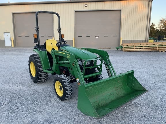 Main image John Deere 3038E