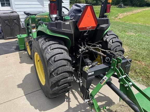 Image of John Deere 3038E equipment image 2