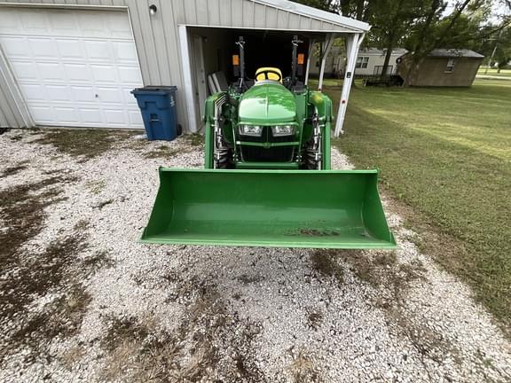Image of John Deere 3038E equipment image 1