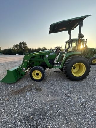 2020 John Deere 3038E Equipment Image0