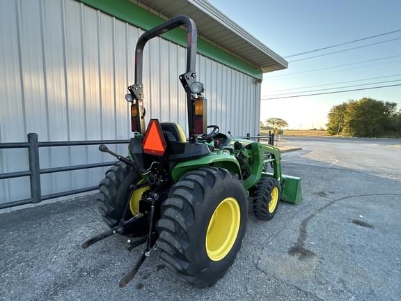Image of John Deere 3038E equipment image 3