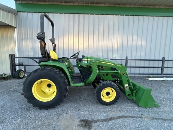 Image of John Deere 3038E equipment image 4
