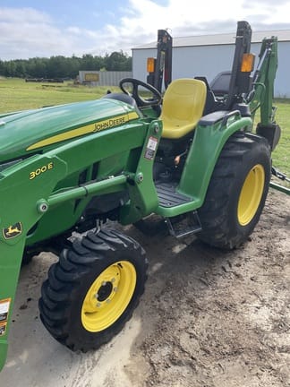 2020 John Deere 3038E Equipment Image0