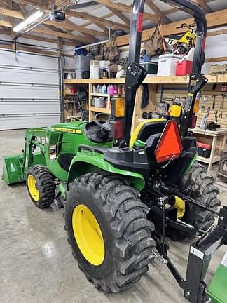 Image of John Deere 3038E equipment image 4