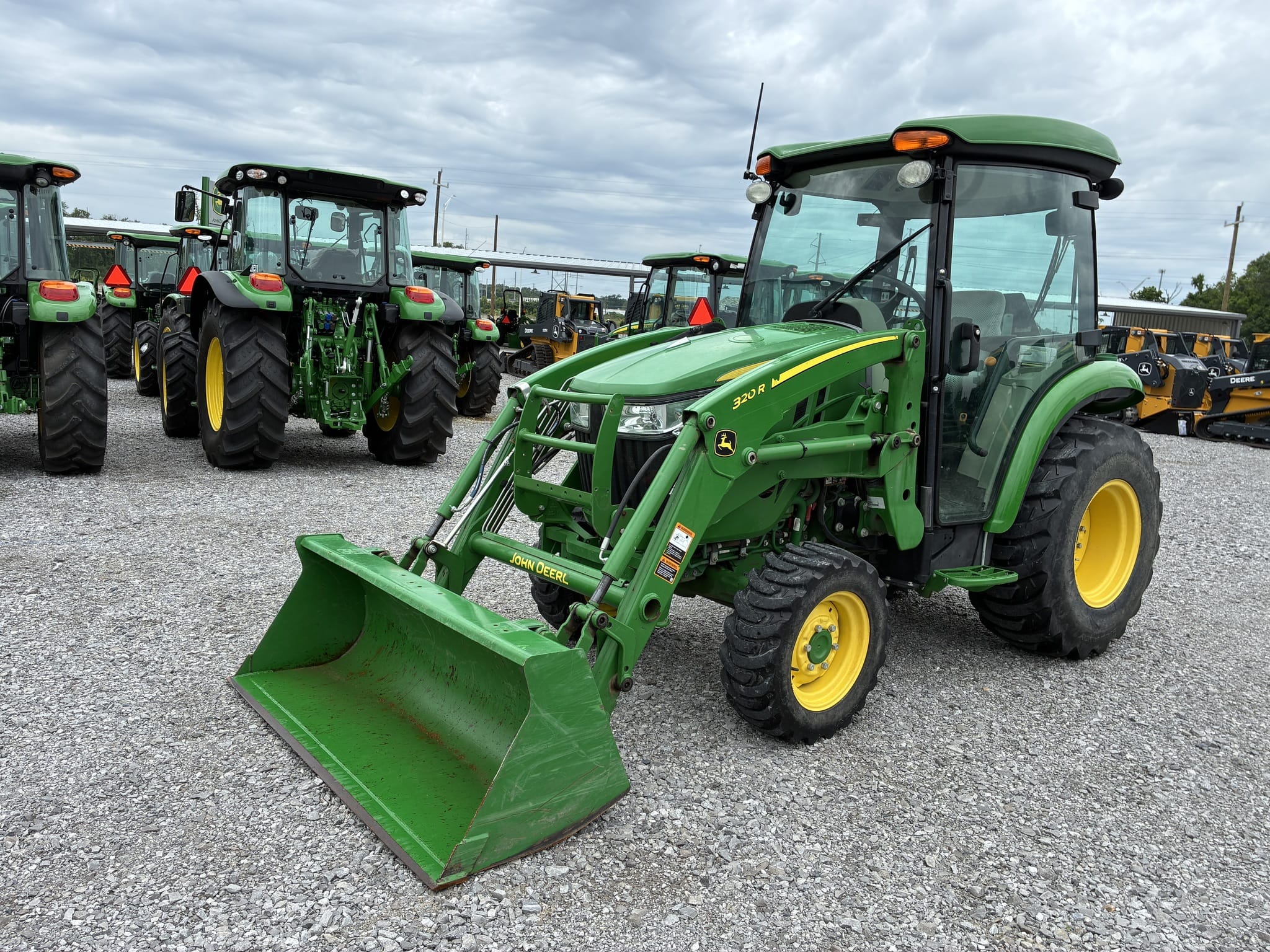 2020 John Deere 3039R Equipment Image0