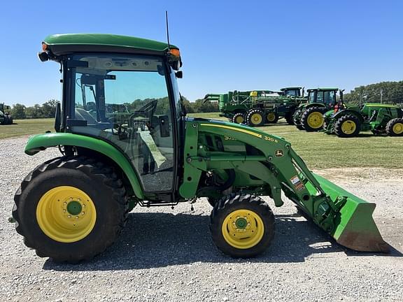 Image of John Deere 3039R equipment image 4