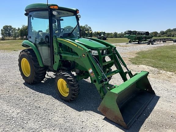 Image of John Deere 3039R equipment image 3