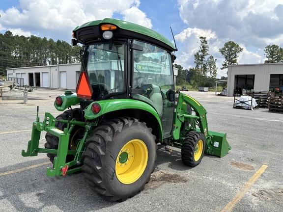 Image of John Deere 3039R equipment image 1