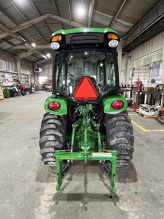 Image of John Deere 3039R equipment image 3