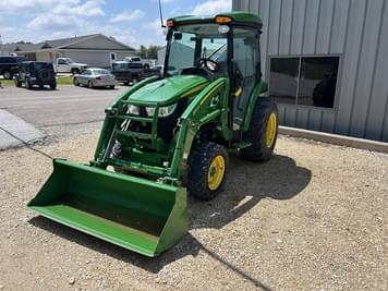 Main image John Deere 3046R