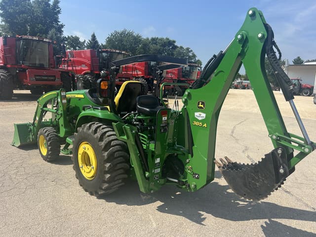 Image of John Deere 3046R equipment image 3