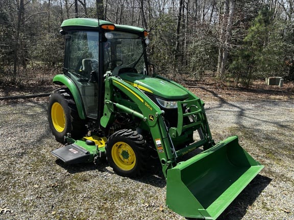 2020 John Deere 3046R Equipment Image0