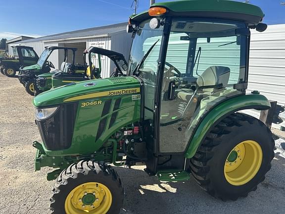 2020 John Deere 3046R Equipment Image0