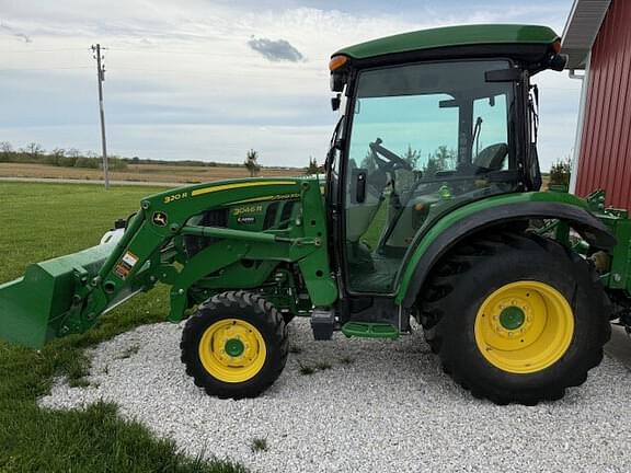 Image of John Deere 3046R equipment image 2