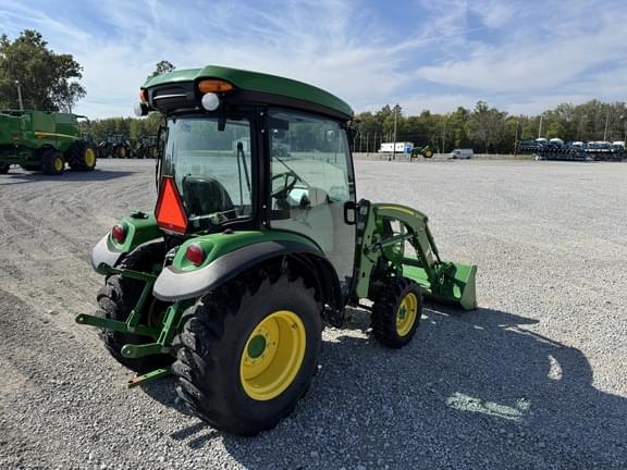 Image of John Deere 3046R equipment image 4