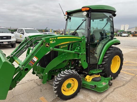 Image of John Deere 3046R equipment image 4